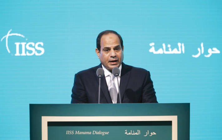 الرئيس المصري عبدالفتاح السيسي يلقي كلمته في منتدى المنامة في البحرين امس الاول رويترز