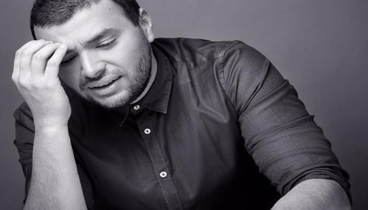  رامي صبري يقلد عمرو دياب في كليبه الجديد 