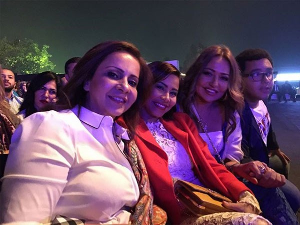 بالصور.. شيرين عبدالوهاب وليلى علوي في حفل «ياني» بسفح الأهرامات