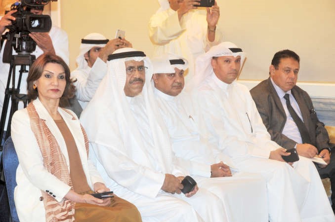 محمد العواش في مقدمة الحضور 	محمد هاشم﻿