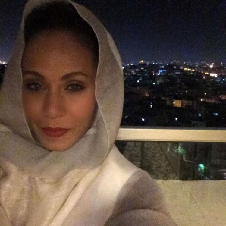 بالصور.. زوجة ويل سميث ترتدي الحجاب في حفل زفاف!