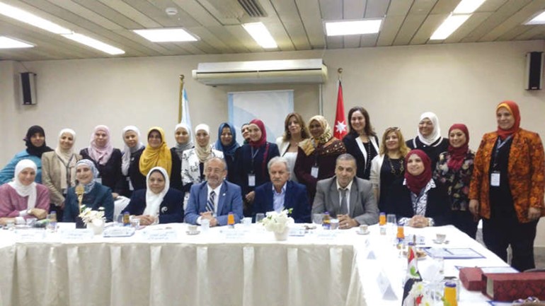 الحبيل مع زميلاتها والامين العام للاتحاد وعدد من الزملاء من النقابة الاردنية﻿