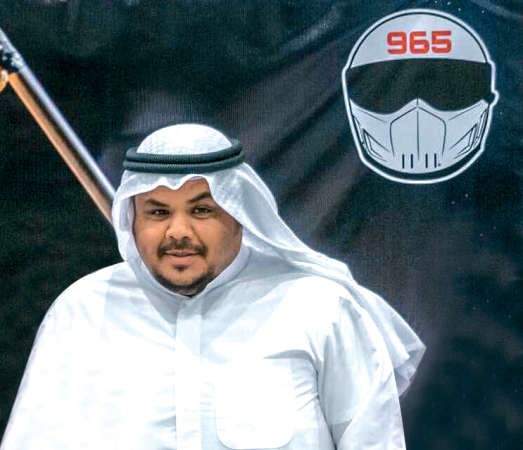 محمد الجراح يغادر إلى مسقط لحضور افتتاح رالي عمان الدولي