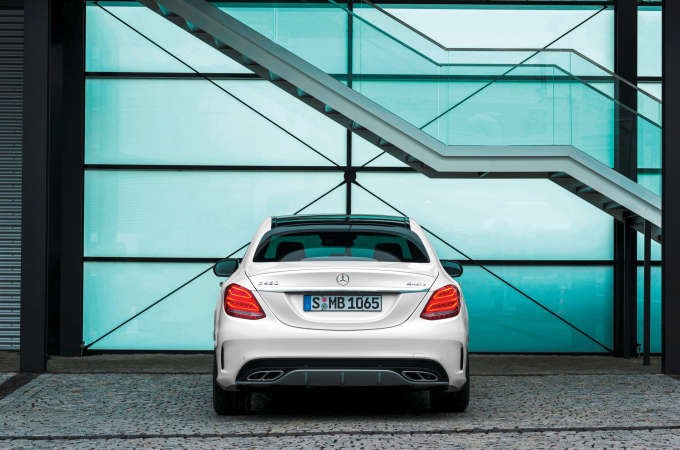 مرسيدس - بنز C450 AMG  تميّز في الفخامة والأداء