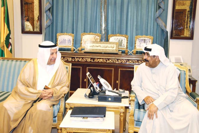 الشيخ مشعل الاحمد وعلي الغانم