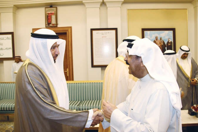 الشيخ مشعل الاحمد مستقبلا د عبدالله المعتوق﻿