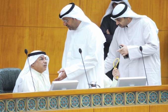 الشيخ خالد الجراح ودعلي العبيدي والشيخ محمد العبدالله﻿