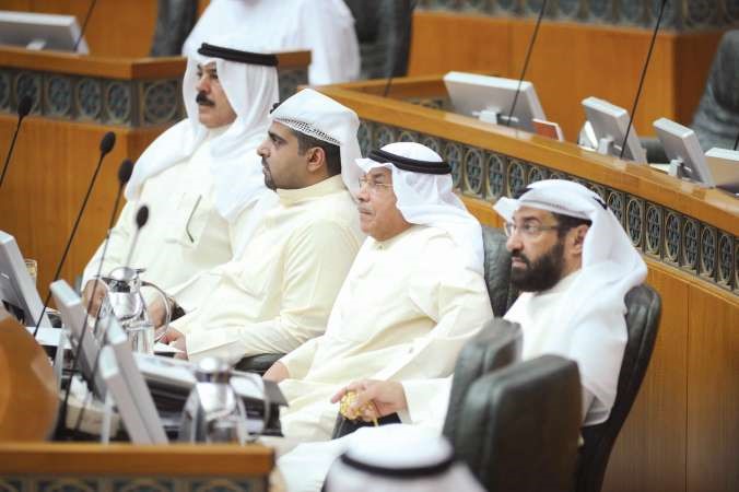 دعلي العمير والشيخ خالد الجراح وراكان النصف والشيخ محمد الخالد﻿