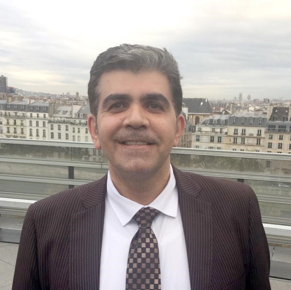د مشعل حيات