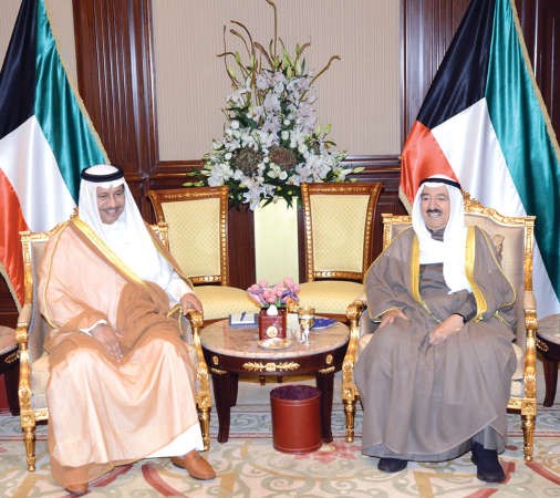 صاحب السمو الامير الشيخ صباح الاحمد مستقبلا سمو الشيخ جابر المبارك