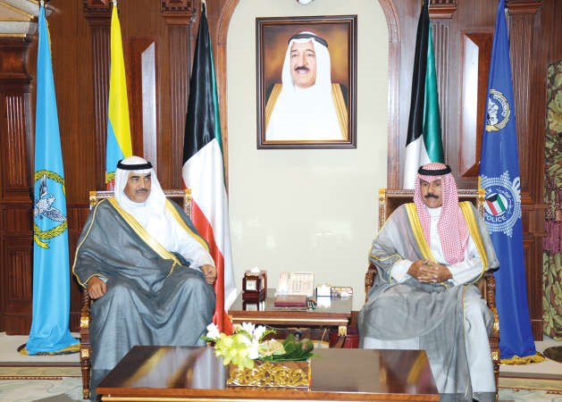 سمو ولي العهد الشيخ نواف الاحمد مستقبلا الشيخ صباح الخالد ﻿