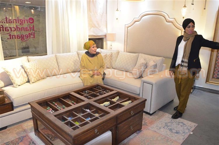 بالصور.. سهير البابلي تشارك حفيدتها فرحة افتتاح جاليري 