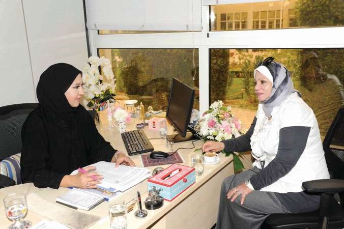 مريم الطبيخ تتحدث للزميلة ليلى الشافعيهاني عبدالله