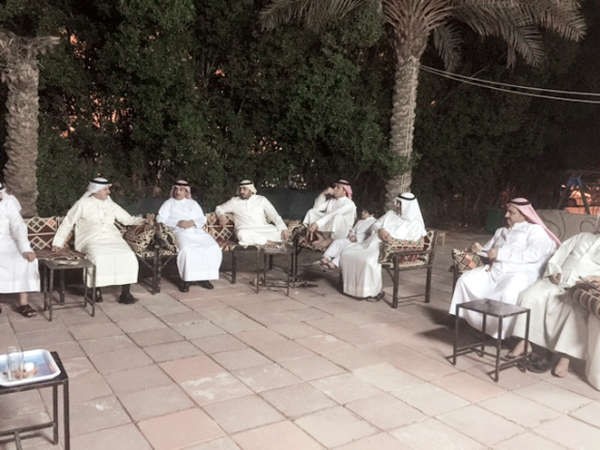 فارس العتيبي خلال حواره مع الحضور﻿