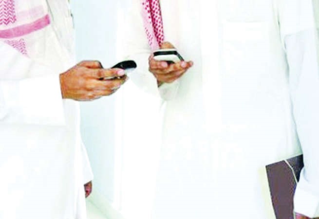 استخدام الجوال اثناء الحصص سيعرض للمساءلة القانونية﻿