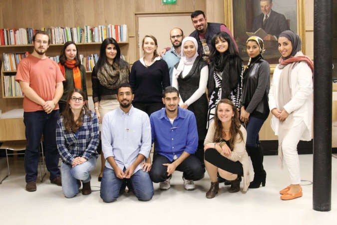 المهندسون مع المسؤولين بمكتب مهندسون بلا حدود بباريس