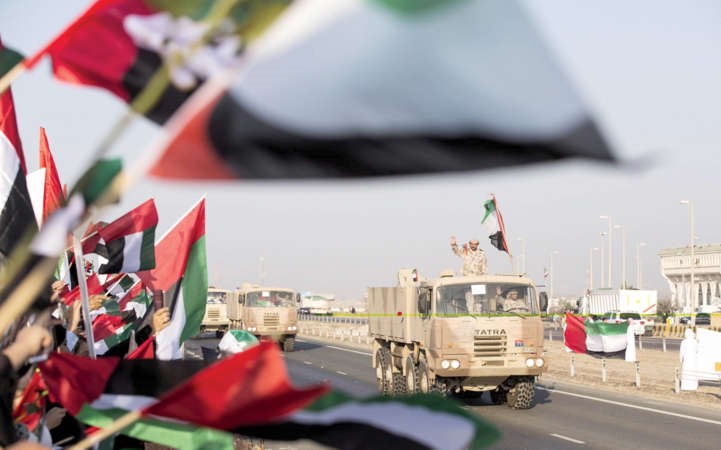 استقبال شعبي كبير خلال وصول الدفعة الاولى من القوات الاماراتية من اليمن	 وام﻿