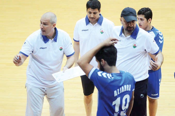 مدرب الجهراء المجري كوفاكس دون خيارات