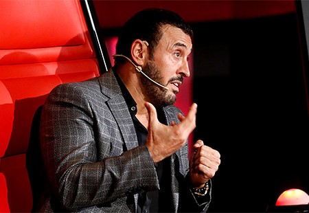 بالصور.. وسامة كاظم الساهر تخطف الأنظار في ثاني حلقات المواجهة 