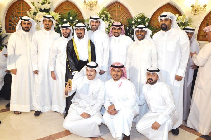 مباركة من الاصدقاء﻿