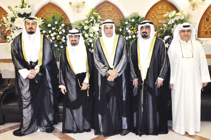 احمد السعدون متوسطا المعرس ووالده وحيد الخباز ومجيد الخباز ومحمود ابل﻿