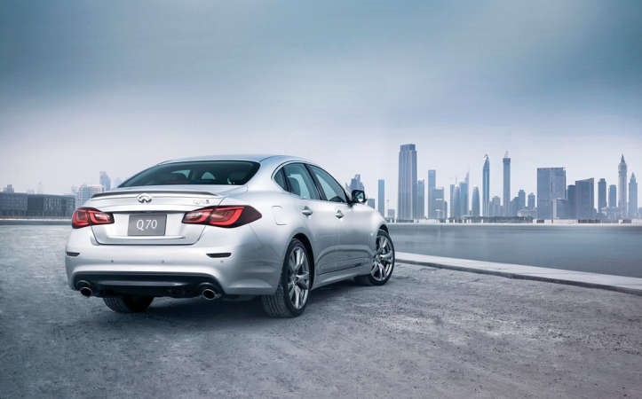 إنفينيتي Q 70 تفوز بلقب «أفضل سيدان تنفيذية من الحجم المتوسط»