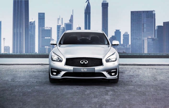 إنفينيتي Q 70 تفوز بلقب «أفضل سيدان تنفيذية من الحجم المتوسط»