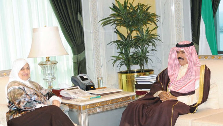 سمو ولي العهد الشيخ نواف الاحمد مستقبلا هند الصبيح