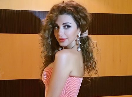 بالصور.. ميريام فارس تخصص جولة تسوق لمولودها الأول