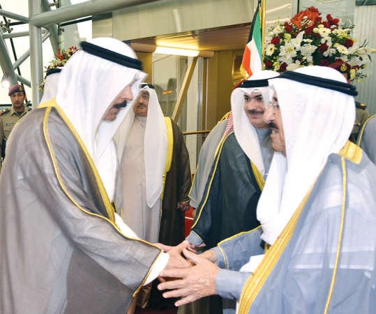 الشيخ محمد الخالد مصافحا صاحب السمو ﻿
