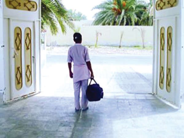 مواطنون لـ «الأنباء»: مافيات تتسبب في مشكلات العمالة المنزلية والحل.. الإشراف الحكومي الكامل