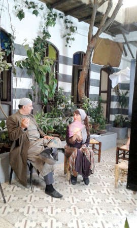  في مشهد من باب الحارة