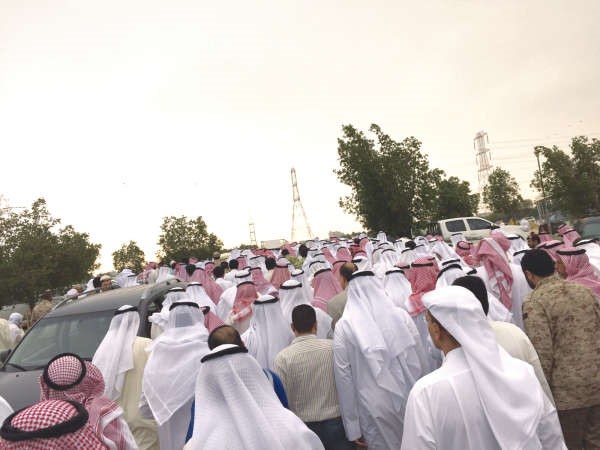جموع غفيرة في وداع المتوفى	احمد علي﻿