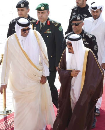 ومستقبلا الشيخ تميم بن حمد ال ثاني امير قطر﻿