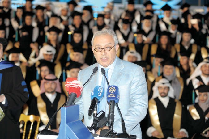 دبدر العيسى يلقي كلمته ﻿