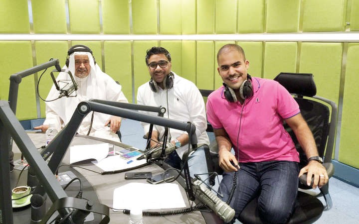 الفنان القدير جاسم النبهانمع مايك مبلتعوعمر العثمان في قايلة الوفاء﻿