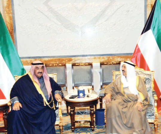 صاحب السمو الامير الشيخ صباح الاحمد مستقبلا سمو الشيخ ناصر المحمد