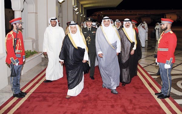 ممثل صاحب السمو الامير سمو رئيس الوزراء لدى عودته الى البلاد امس