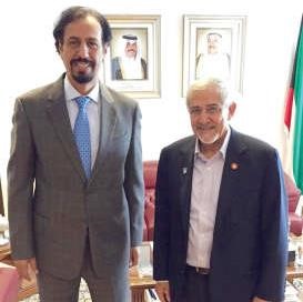 الشيخ علي الخالد مع رئيس جمعية الهلال الاحمر دهلال الساير﻿