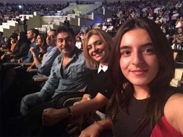 أول ظهور لابنة عابد فهد.. والجمهور يتغزل بها