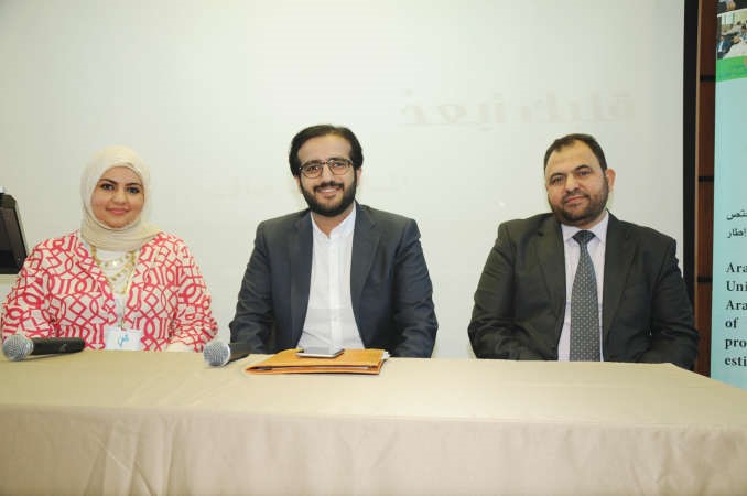 الشاعر السعودي عبداللطيف بن يوسف مع عضوي نادي ضاد بالجامعة المفتوحة	 محمد خلوصي ﻿
