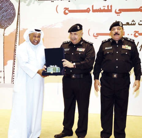 درع تقديرية الى سعد الحوطي﻿