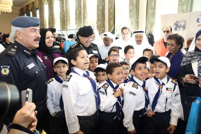 مشاركة طلابية في احتفال الداخلية﻿