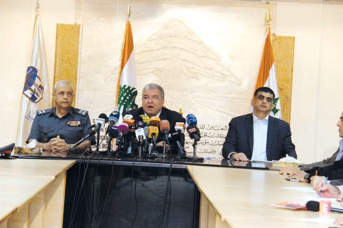 وزير الداخلية اللبناني نهاد المشنوق في مؤتمر صحافي للاعلان عن كشف منفذي تفجيرات برج البراجنةمحمود الطويل ﻿