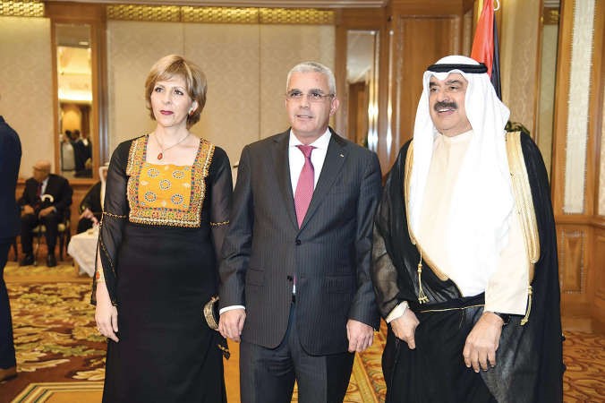 ﻿خالد الجارالله مع السفير الفلسطيني وحرمه﻿