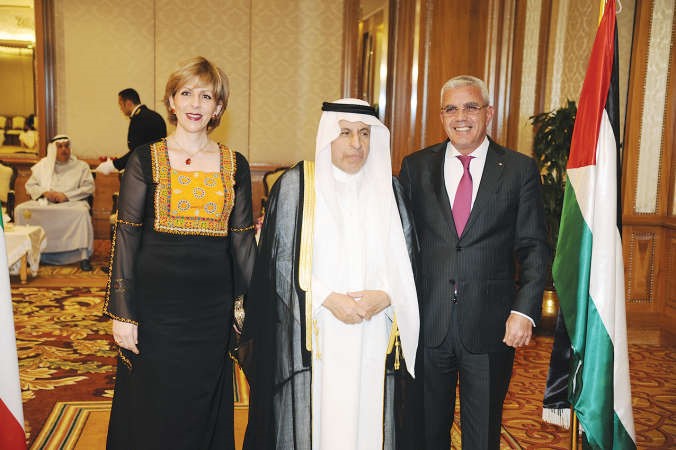 ﻿السفير السعودي دعبدالعزيز الفايز يقدم التهنئة	 شانافاس قاسم﻿