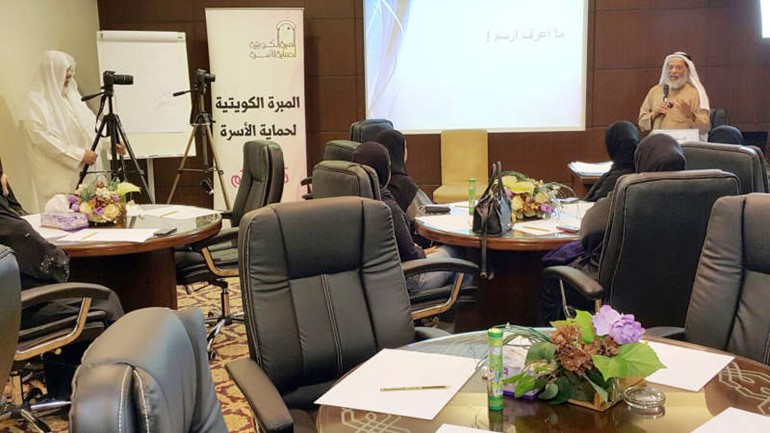 دفيصل العبدالهاديمحاضرا خلال ورشة العمل﻿