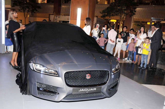  والكشف عن جاكوار XF الجديدة كليا