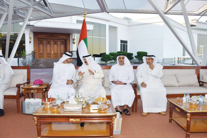 الشيخ محمد بن زايد ال نهيان والشيخ محمد الخالد خلال لقائهما امس بحضور الفريق الشيخ سيف بن زايد ال نهيان وسفيرنا لدى الامارات العربية المتحدة صلاح البعيجان﻿