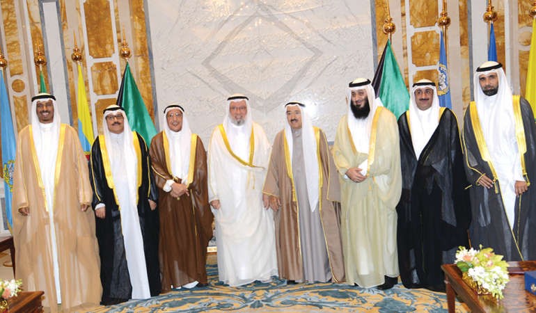 صاحب السمو الامير مستقبلا اعضاء مجلس امناء جامعة ميونيخ التقنية في الكويت ﻿